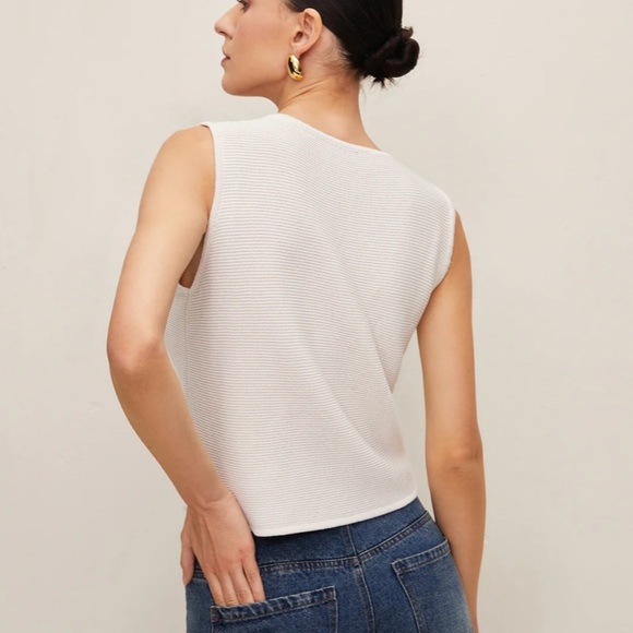 Commense Plain Crochet Split Vest - Picture 3 of 5